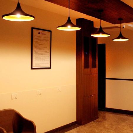 Hotel Saineel Мумбаи Экстерьер фото